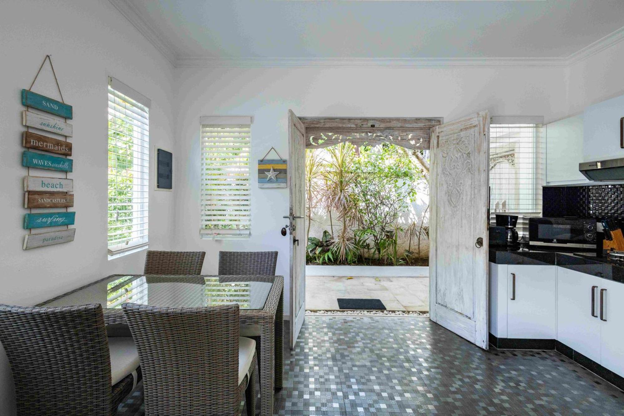Charming, Villa Sofie - Central Sanur With Refreshing Pool 외부 사진